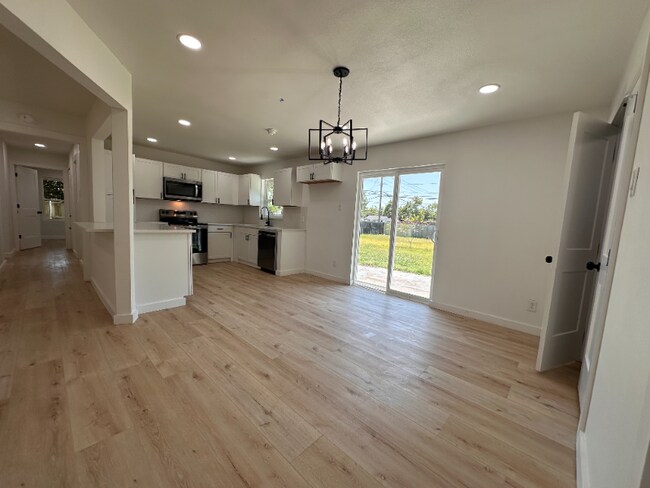 Foto del edificio - 11380 Lanewood Cir