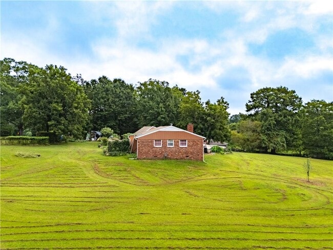 Building Photo - 6250 Feldwood Rd
