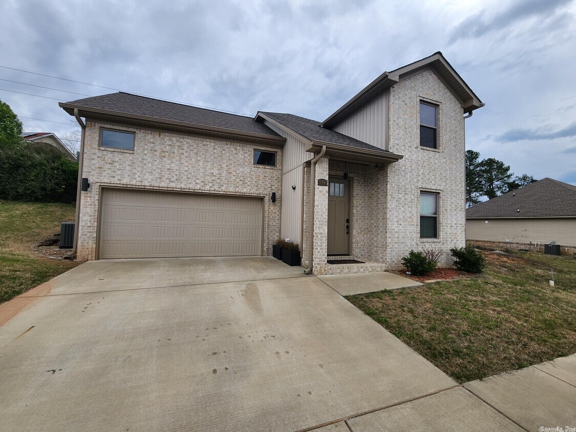 3393 Garden Club Dr, Bryant, AR 72022 House for Rent in Bryant, AR