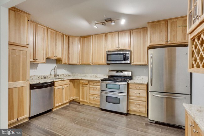 Foto del edificio - 1300 Army Navy Dr