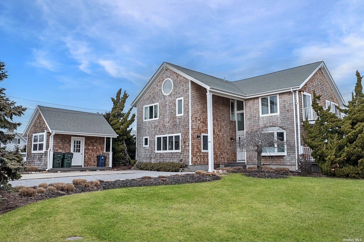 Primary Photo - 370 Fishermans Beach Rd