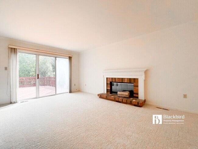 Foto del edificio - 15412 Overlea Ct