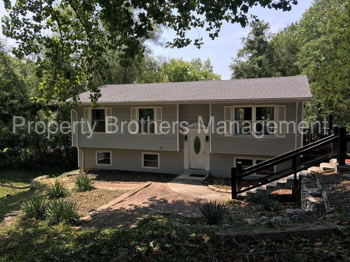 Primary Photo - 15565 Old Jamestown Rd