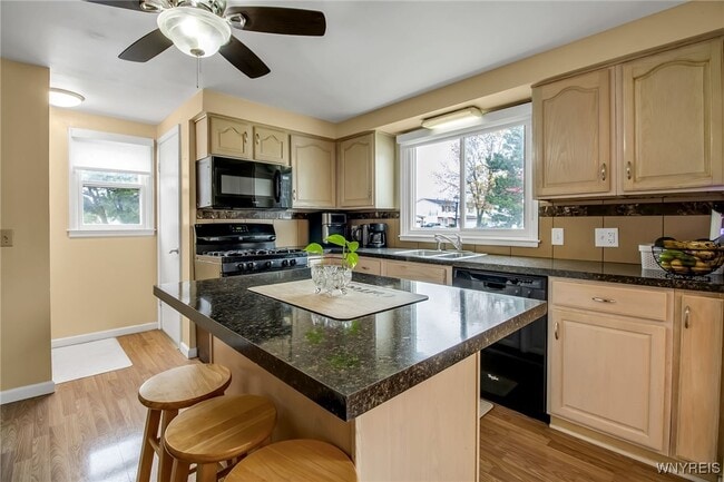 Foto del edificio - 4911 N Bailey Ave
