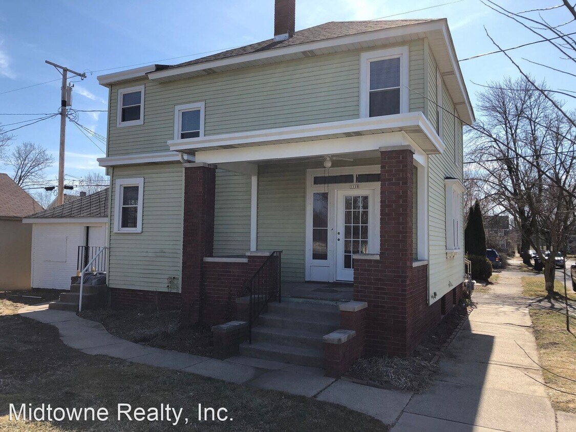 Primary Photo - 3 br, 1 bath House - 1118 Loree St.