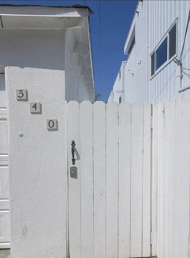 Foto del edificio - 340 Rennie Ave