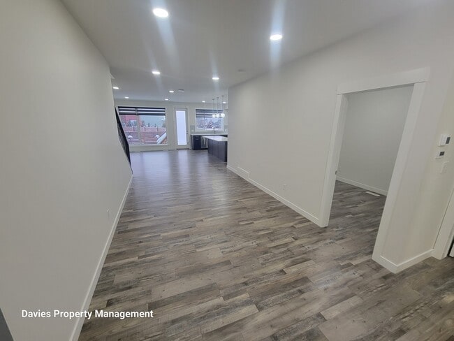 Photo du bâtiment - 3213 Kulay Way SW