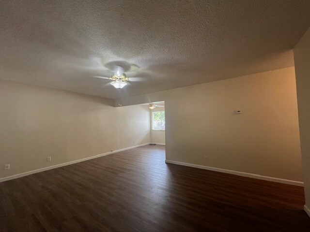 Building Photo - 39 Santos Way