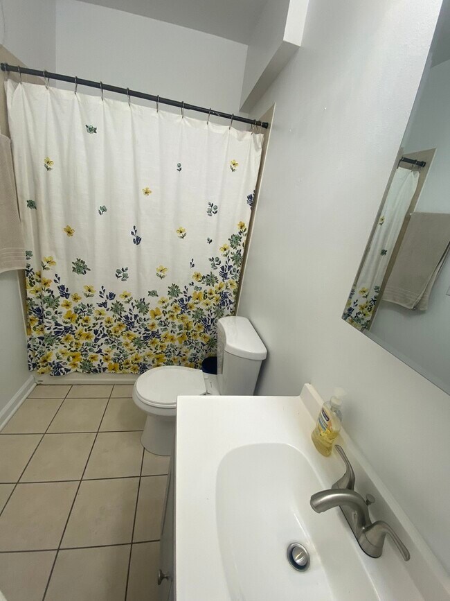 Foto del edificio - 3906 W Belmont Ave