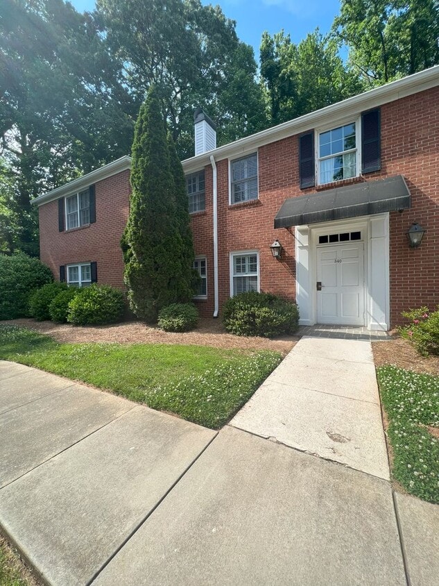 Primary Photo - 340 Hanover Arms Ct