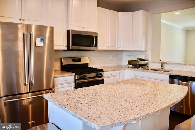 Building Photo - 218 Foxtail Wy