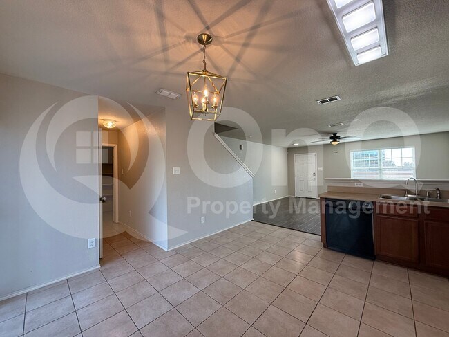 Foto del edificio - 262 Turning Tree Rd