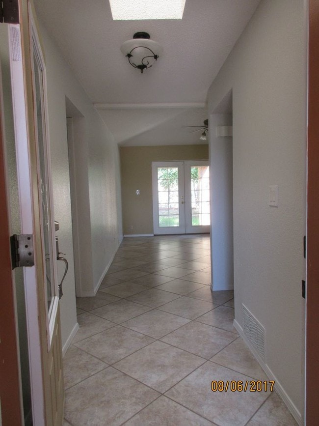 Building Photo - 6721 Villa Hermosa Dr