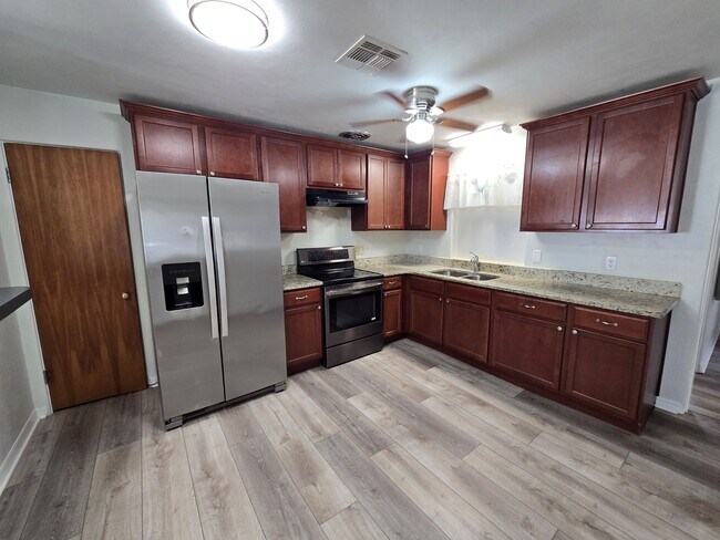 Foto del edificio - 415 New York Ave