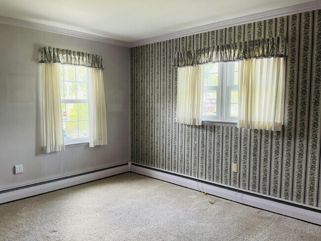 Foto del edificio - "Charming 3-Bedroom Home with 2 Full Baths...