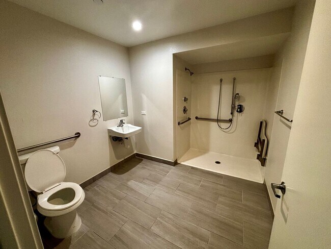 Building Photo - Remodeled 1 bed 1 bath