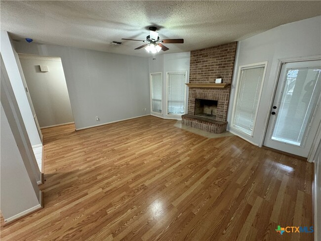 Foto del edificio - 617 Dunbar Dr