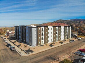 Building Photo - 118 N 400 W