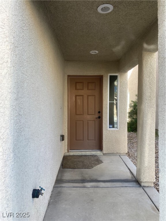 Foto del edificio - 5301 Valencia Crest Ave
