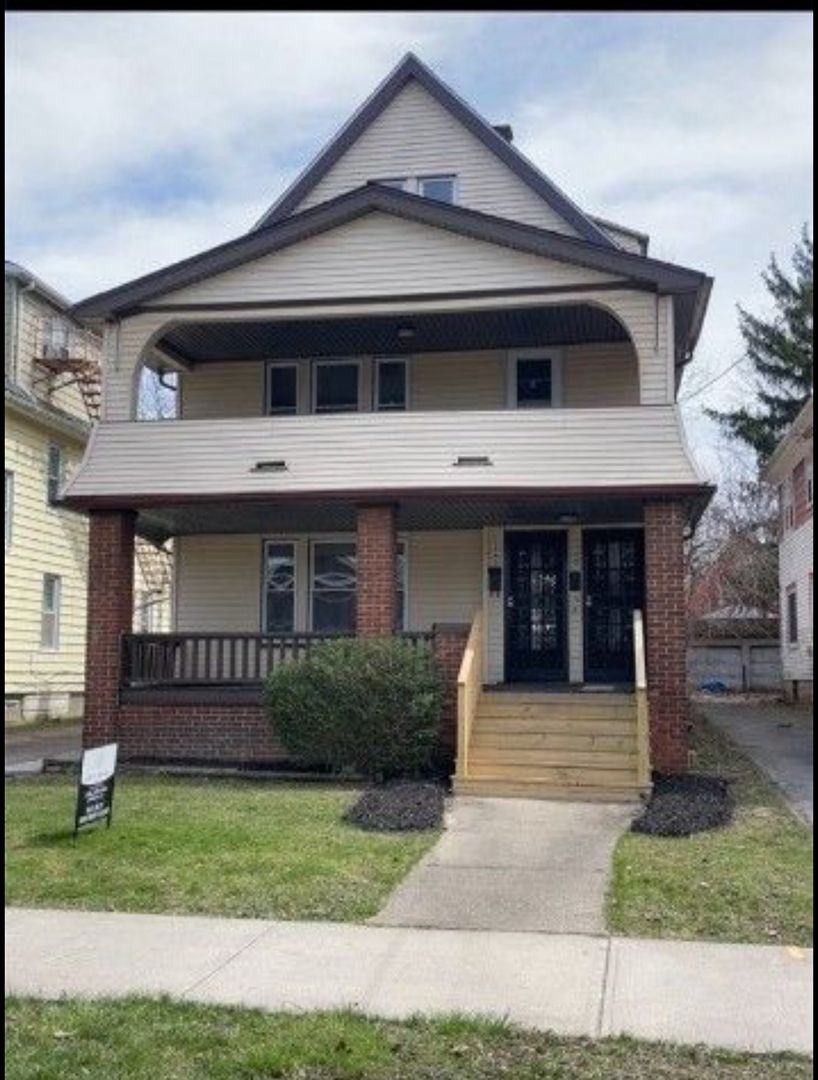 3645 E 146th St Cleveland, OH 44120 – photo 1
