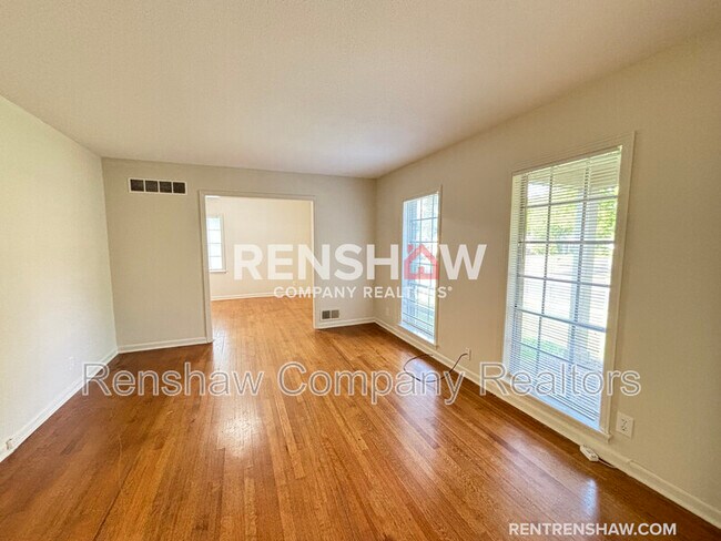 Building Photo - 8488 Chesterfield Dr