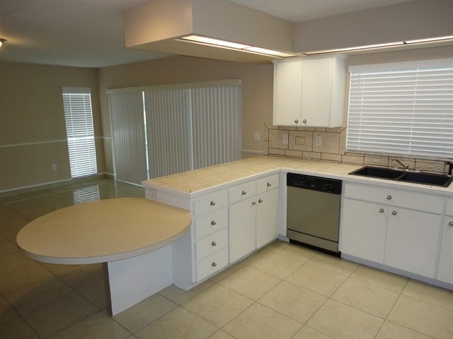Building Photo - 17637 Esprit Dr