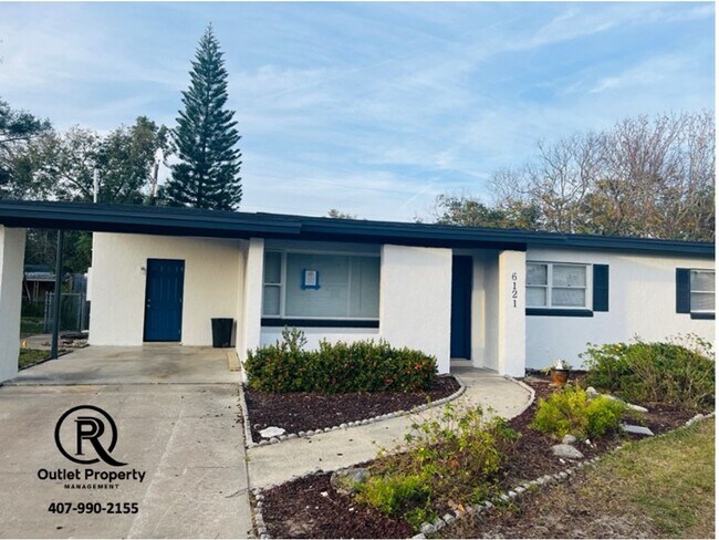 Building Photo - Fantastic Home 3 Bedroom 2 Bath Home Fully...