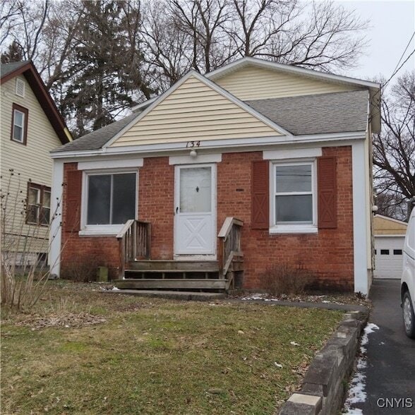 Building Photo - 134 Burns Ave