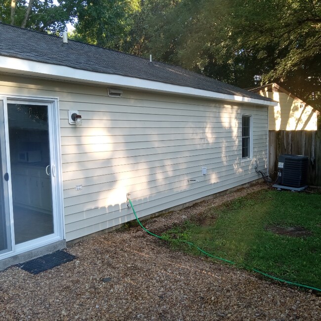Building Photo - 7115 Senn Way
