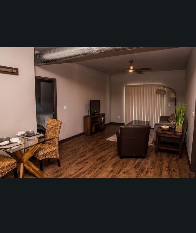 Foto del edificio - 1330 NW 18th St