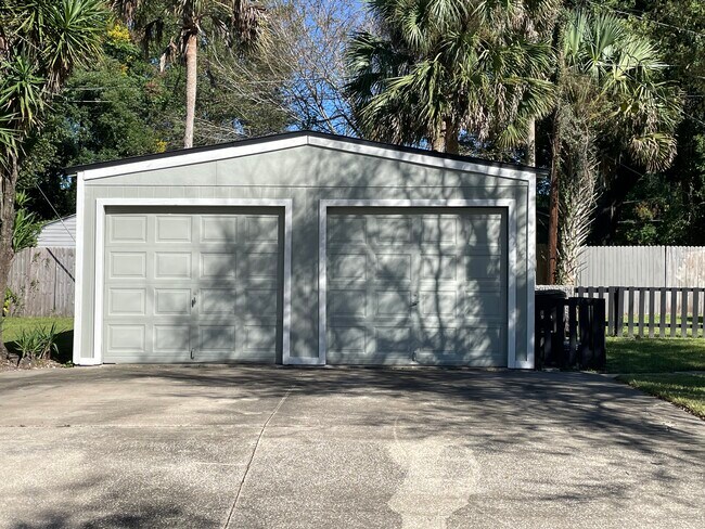 Garage, Left side only - 217 Adelaide Blvd
