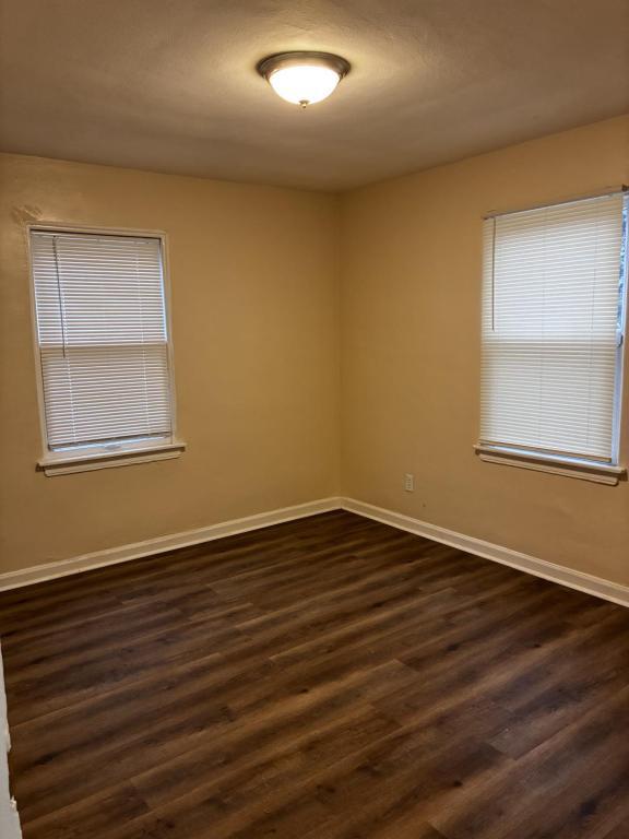 Foto del edificio - 9757 Lorna Ln