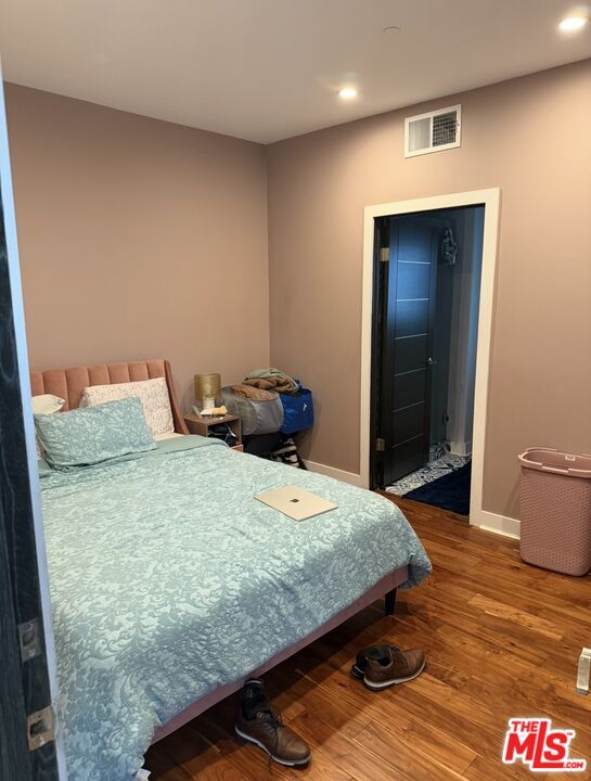 Foto del edificio - 12911 Bluff Creek Dr