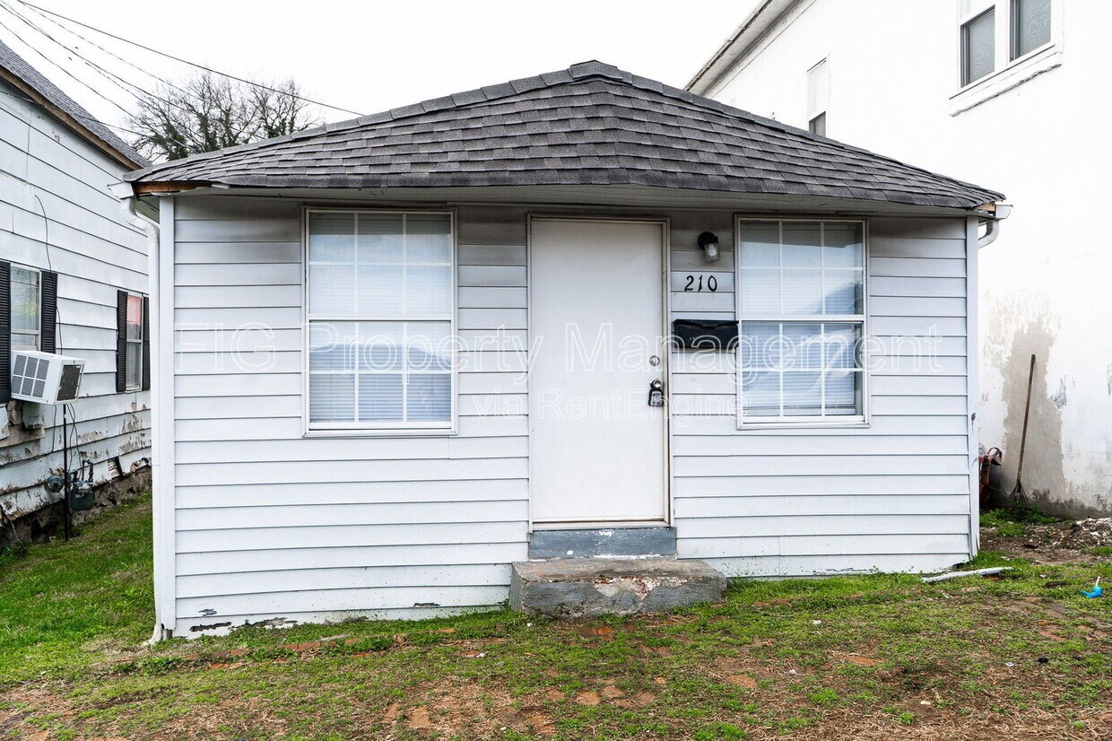 Foto principal - 210 Clinton St