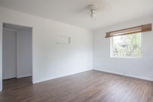 Building Photo - 2316 N Richey Blvd