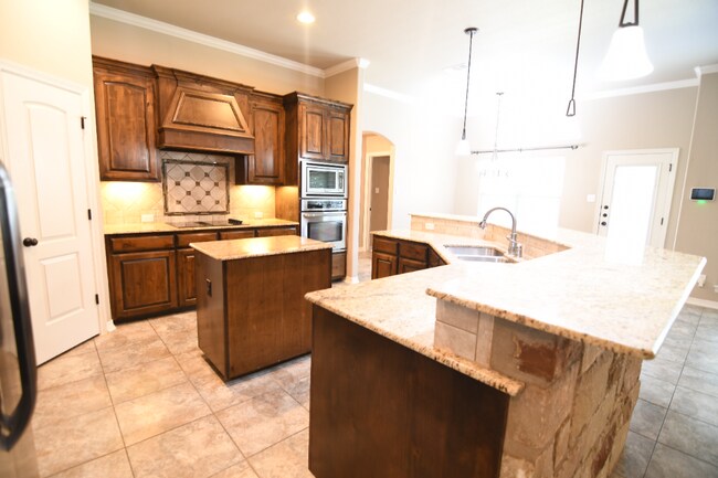 Foto del edificio - 3220 Twin Ridge Dr