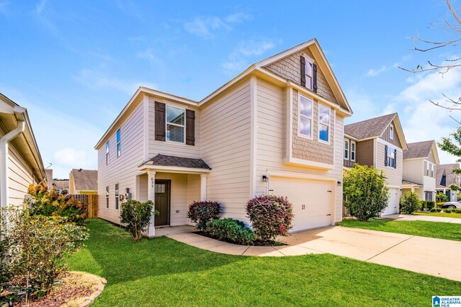 Building Photo - 855 Hawthorn Ln
