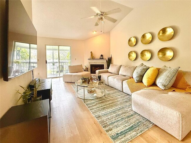 Foto del edificio - 5335 White Cliff Ln