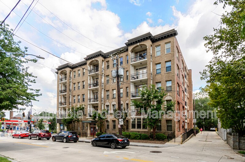 Photo - 2902 Porter St NW