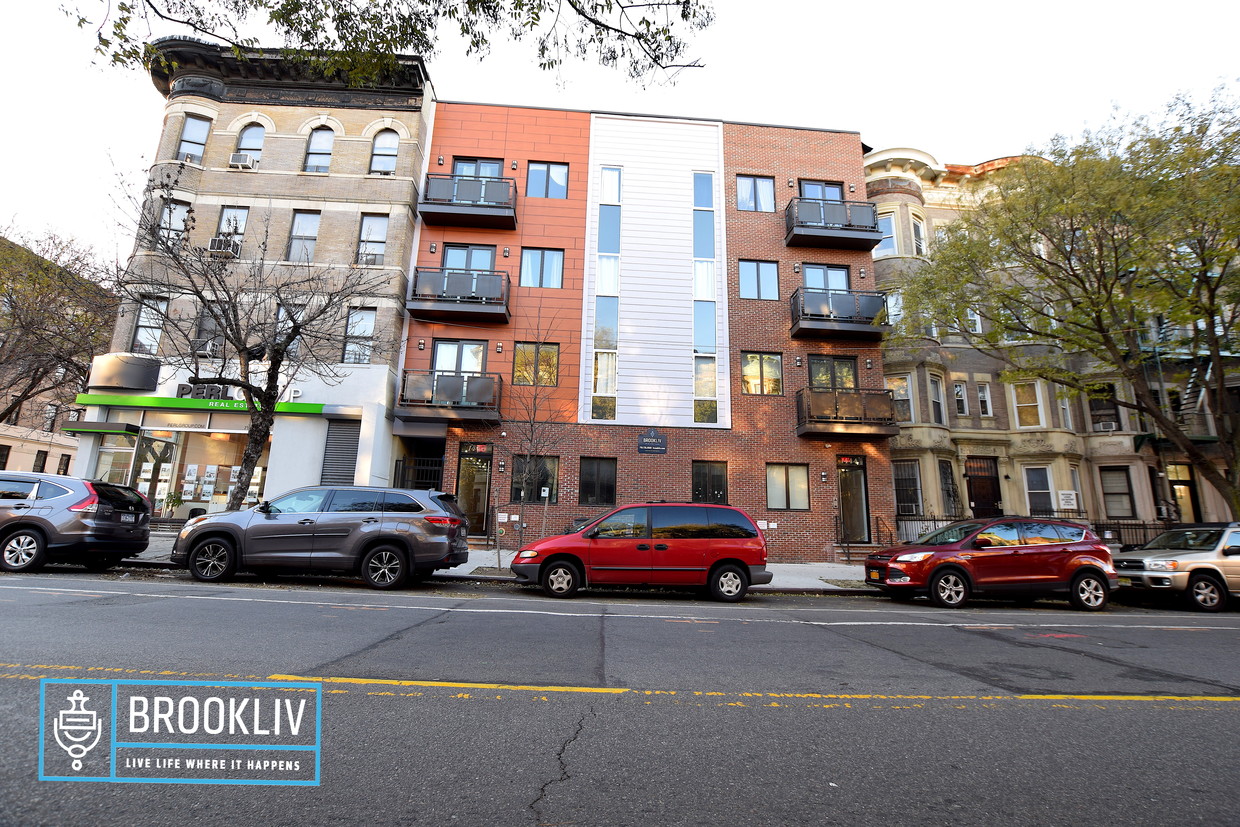 Primary Photo - 1446 Bedford Ave