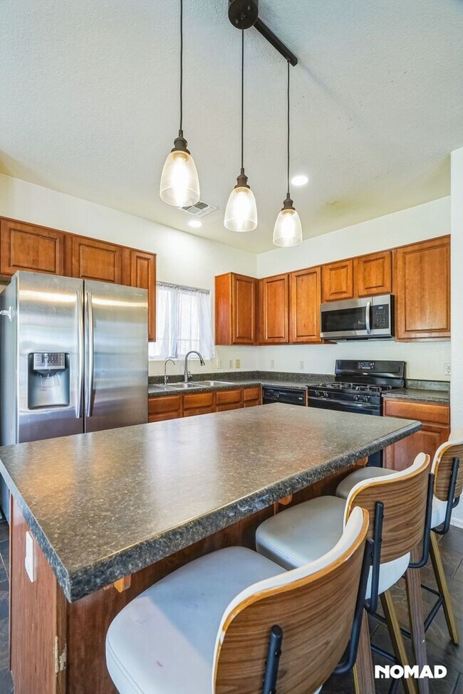 Building Photo - Spacious 3BR House in Tucson