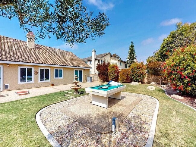Building Photo - 2520 Lobelia Dr