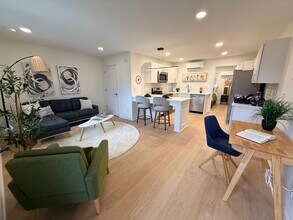 Building Photo - 1309 Hudson Ave