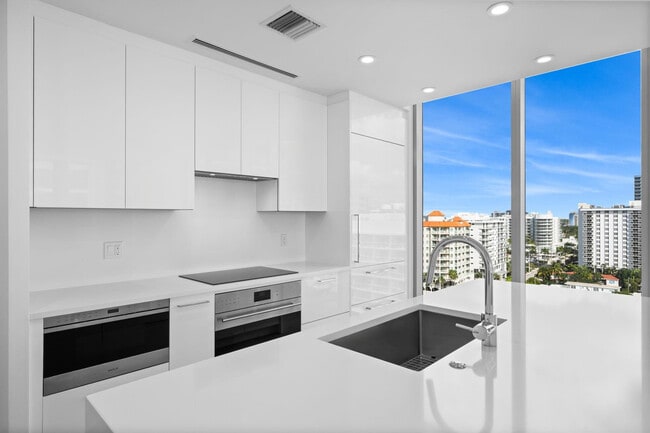 Foto del edificio - 153 N Seabreeze Blvd