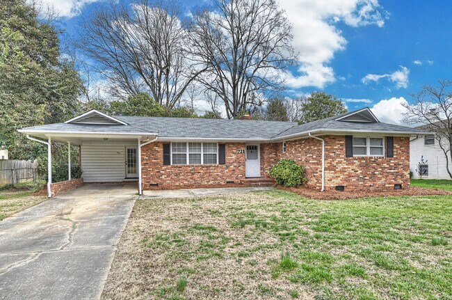 Building Photo - 725 Stanfield Dr