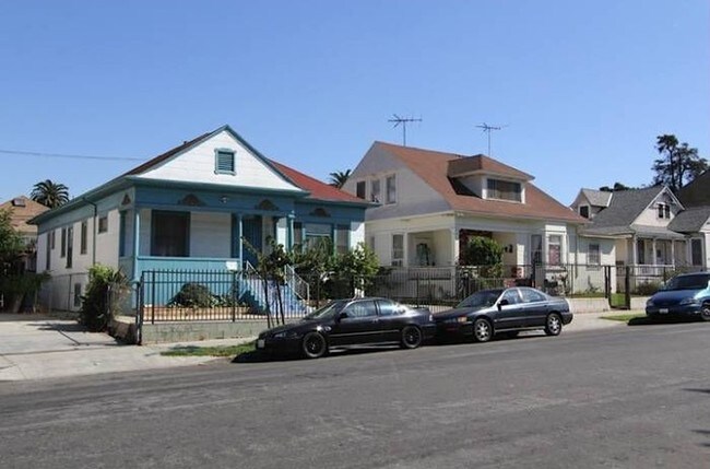 Building Photo - 1324 Magnolia Ave