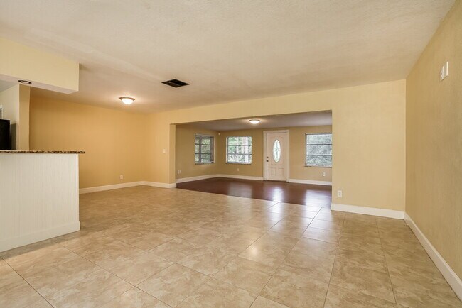 Foto del edificio - 1523 SE 35th Terrace