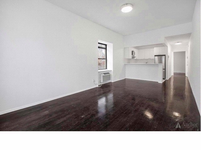 Building Photo - 304 E 20th St