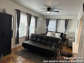 Building Photo - 302 Madison St