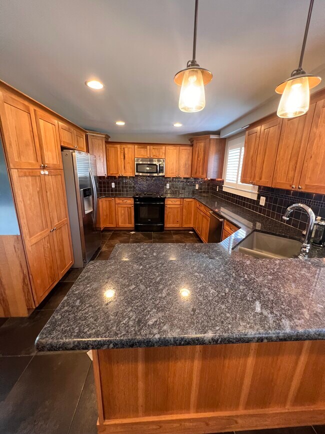 Foto del edificio - 42544 Saltz Rd